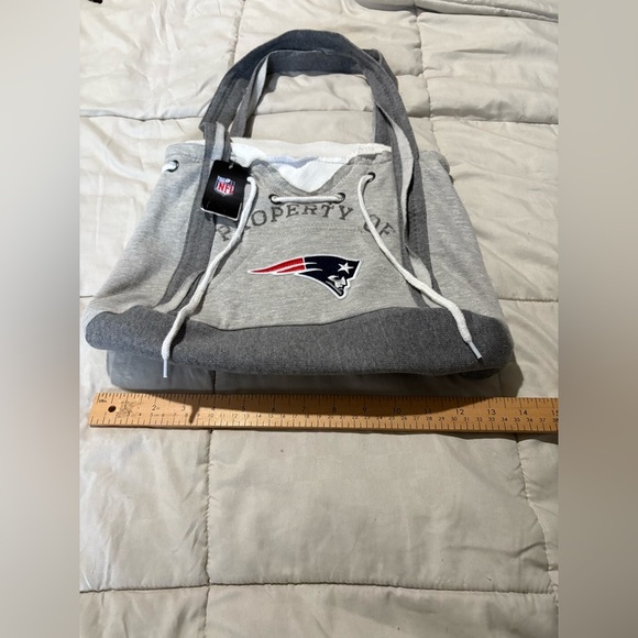 Littlearth NWT NFL New England Patriots hoodie purse bag - Picture 2 of 7